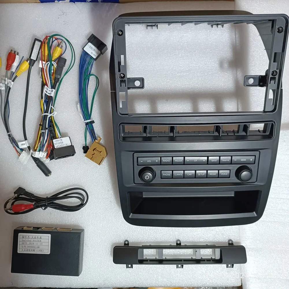 Магнитола для Volkswagen Touareg 2 2010-2018 - Carmedia KP-1222 монитор 12.5" в стиле LEXUS на Android 12, TS10, CarPlay, 4G SIM-слот