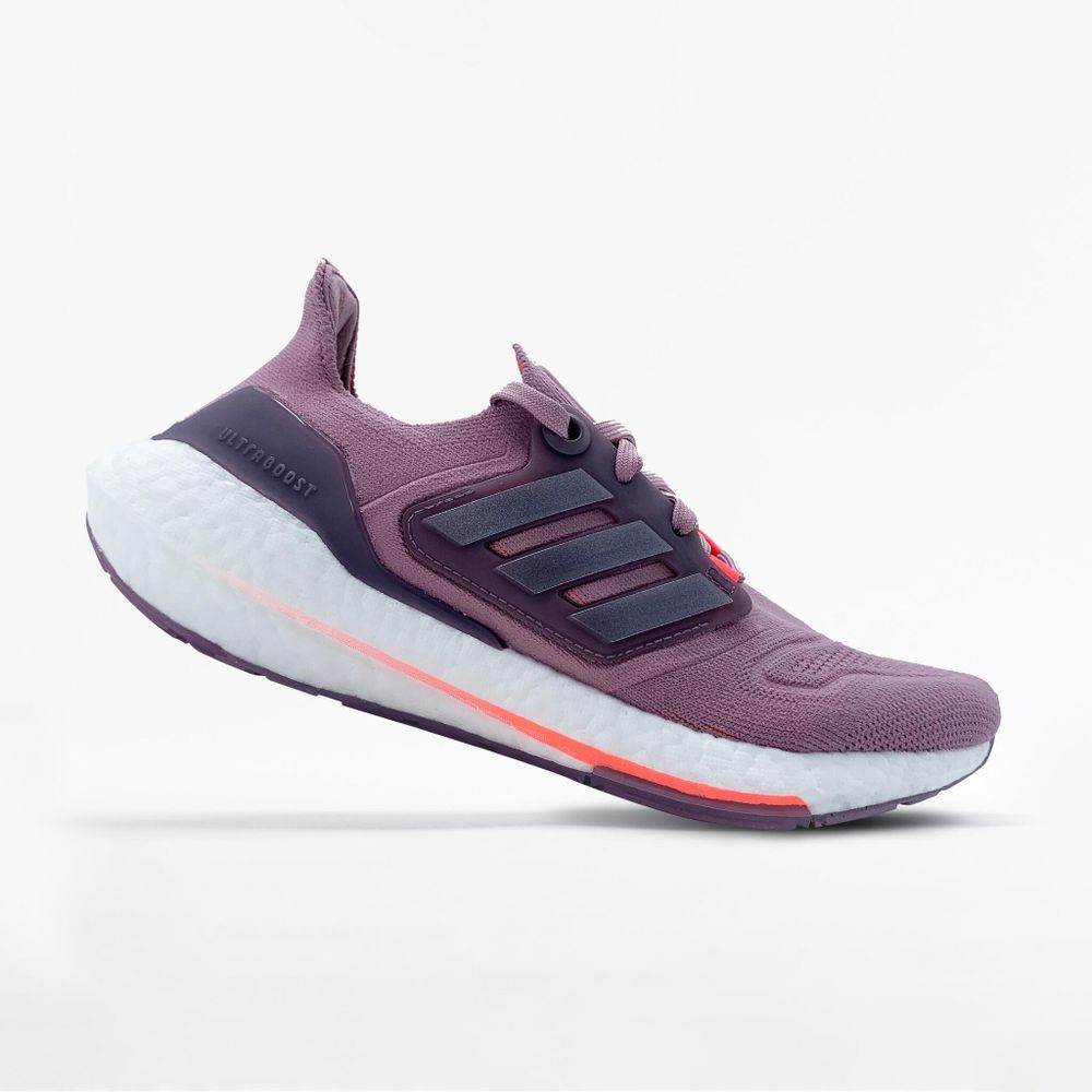 Женские беговые кроссовки Adidas Ultraboost 22