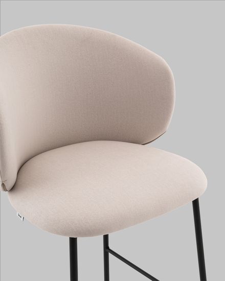 Стул полубарный Блейз велюр молочный