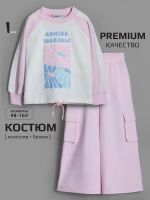 Розовый костюм для девочки на осень