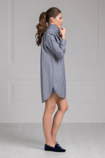 Хлопчатобумажная сорочка-рубашка в тонкую полоску (Размер: M) (Цвет: серый)