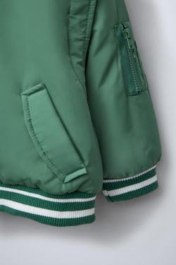 ZARA БОМБЕР С ВЫШИТОЙ НАДПИСЬЮ, ЗЕЛЕНЫЙ
