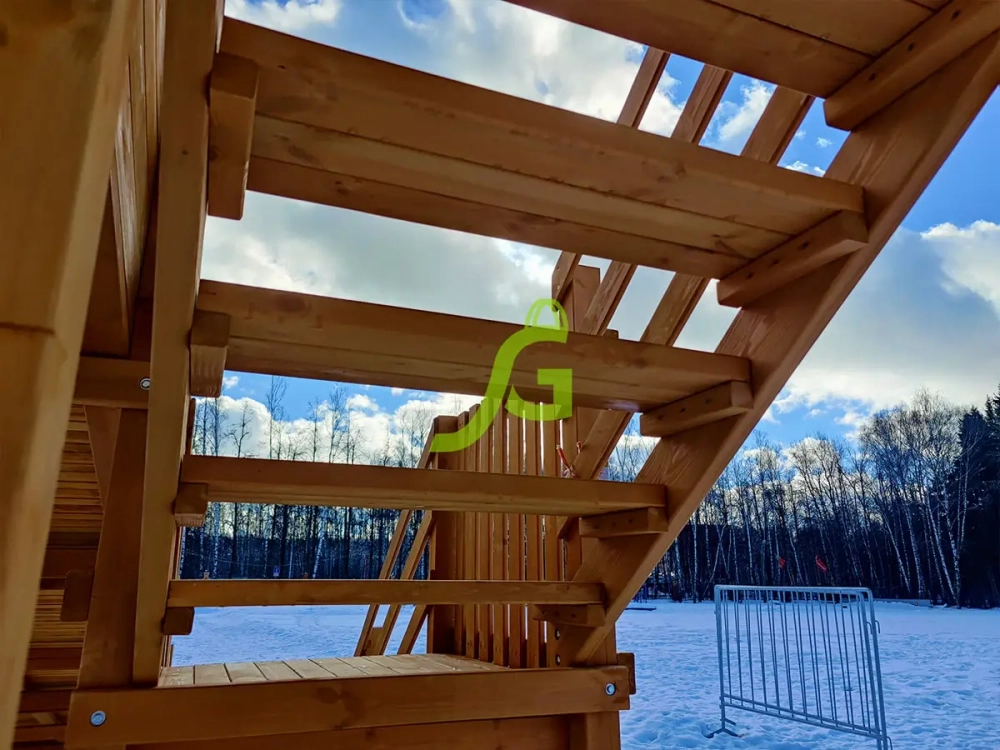 Зимняя горка Snow Fox (Домик), скат 10 м