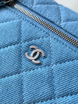 Chanel Bag 19 cm
