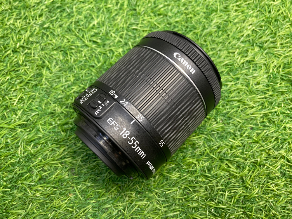 Canon 600D Kit 18-55mm 3.5-5.6 IS STM 9800 кадров