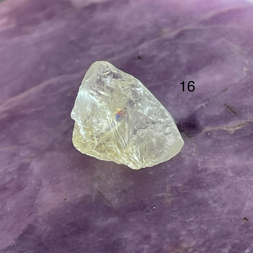 53108  Цитрин Бусина необработанная 15-18мм