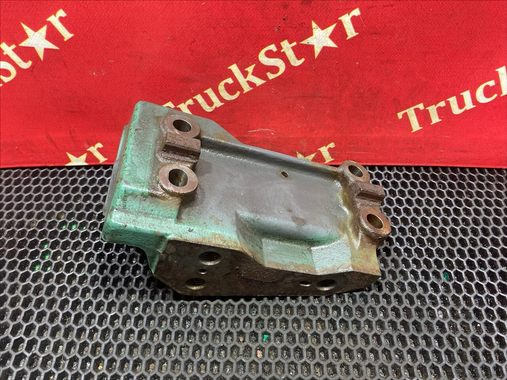 Кронштейн ролика натяжителя