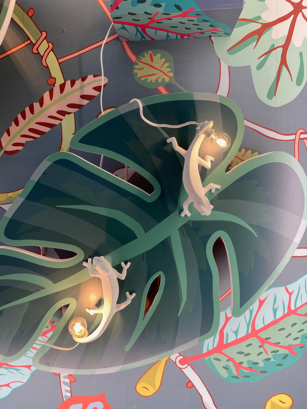 Настенный светильник Chameleon Going Up USB