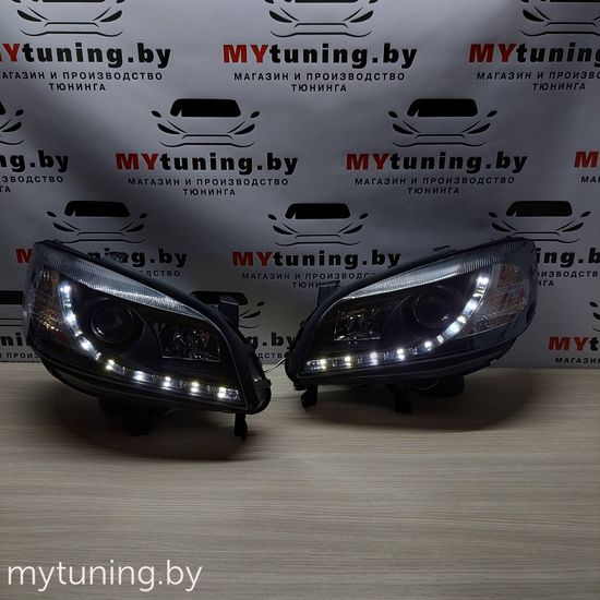 Передние фары daylight black для Opel Zafira A
