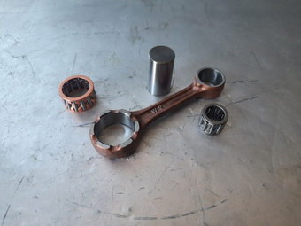 ремкомплект коленвала хонда леад 90 HF05E GW3 (шатун и 2 сепаратора)  Тайвань SEE