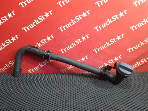 Горловина бачка омывателя 2019г