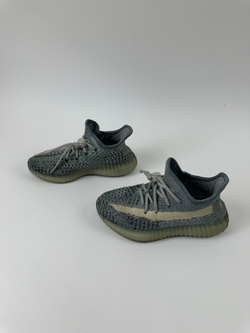 Кроссовки Adidas Yeezy boost