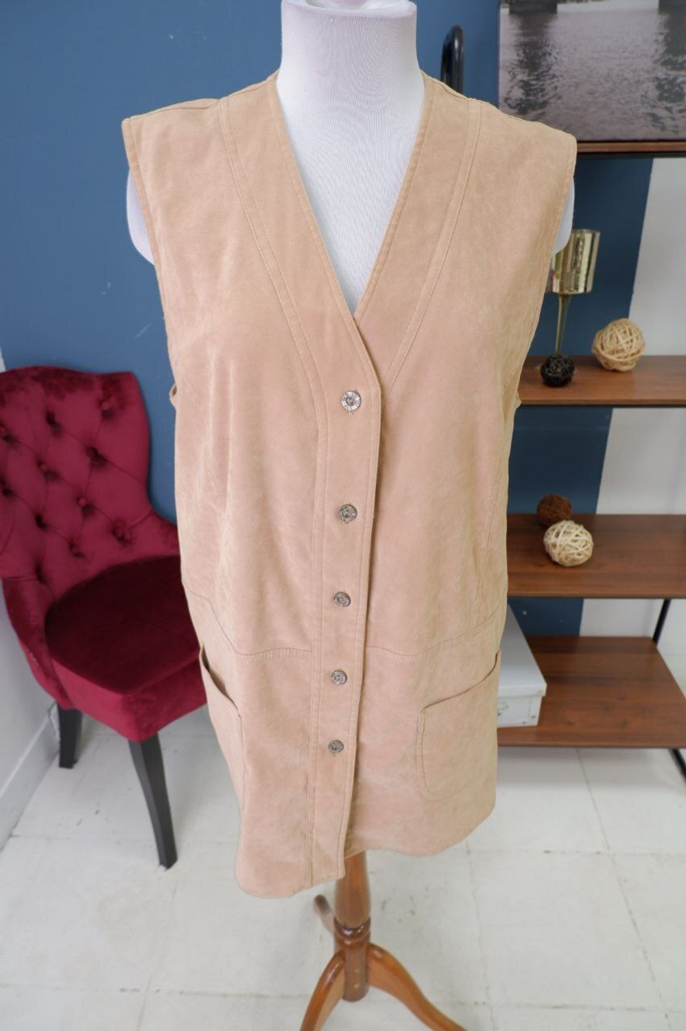 Жилетка базовая 46 размер