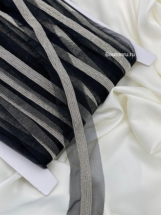 Тесьма мониль серебристая на черной сетке (12 рядов)