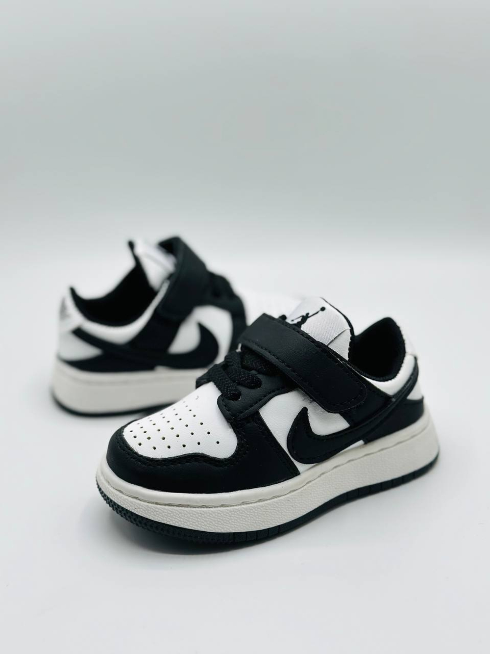 Детские кроссовки на липучках Nike Air Jordan Kids