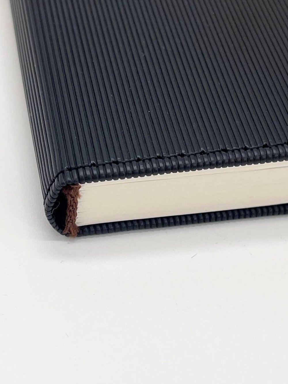 Блокнот А5 линейка 130л черный (8394-3)