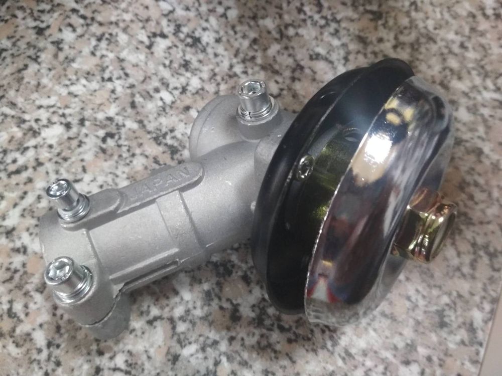 Редуктор нижний в сборе БТР-033,043,052  9шлицов (26мм) (триммер)