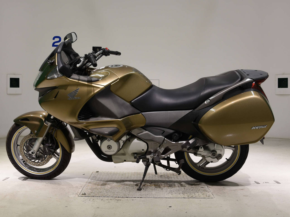 Honda NT700V Deauville 2006