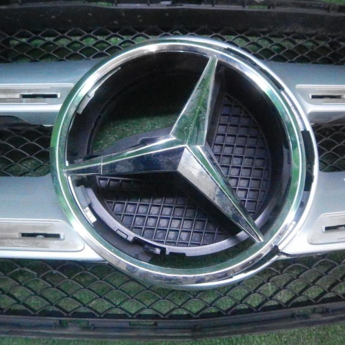 Решетка радиатора Mercedes GLA x156 (2013-2017)