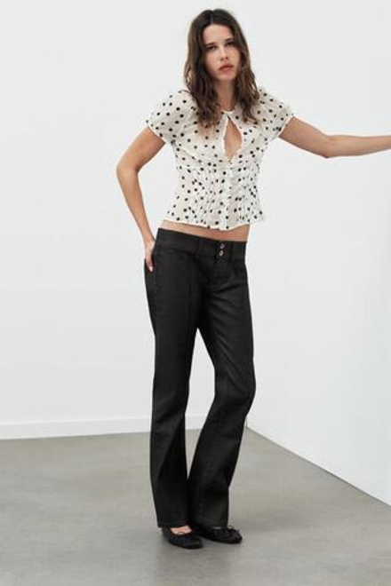 ZARA ДЖИНСЫ TRF С НИЗКОЙ ПОСАДКОЙ И ВОЩЕНЫМ ПОКРЫТИЕМ, ШОКОЛАДНЫЙ