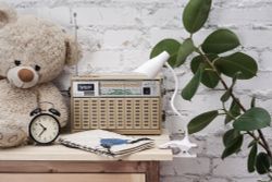 TLD-560 White-LED-280Lm-5000K-Dimmer Светильник настольный прищепка. 3W. Сенсорный выключатель. Белый. ТМ Uniel