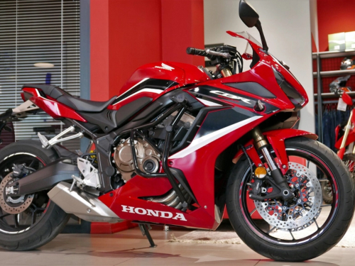 Мотоцикл Honda CBR650R красный
