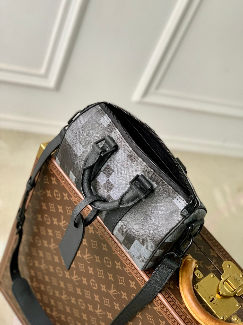 Louis Vuitton Keepall 25