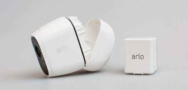 Комплект видеонаблюдения Netgear Arlo Pro 720p с двумя камерами (White)