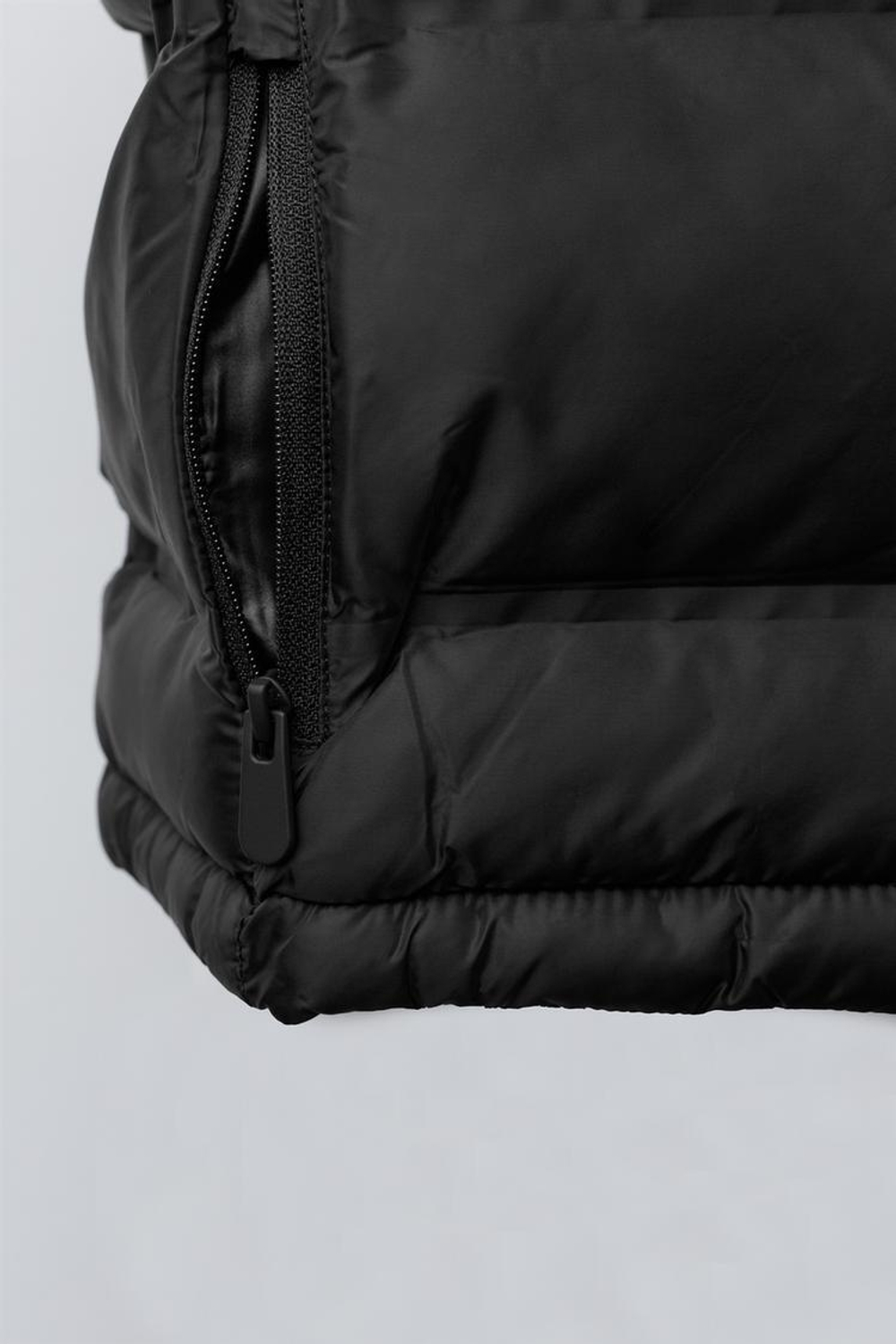 ZARA СТЕГАНАЯ КОМБИНИРОВАННАЯ КУРТКА, ЧЕРНЫЙ