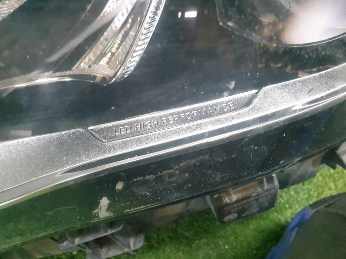 Битая Фара левая Mercedes GLA x156 (2017-2020) LED