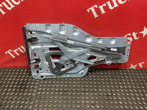 Стеклоподъемник правый 2023г