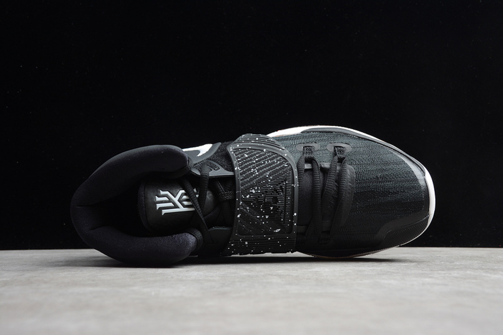 Jet black jordans online