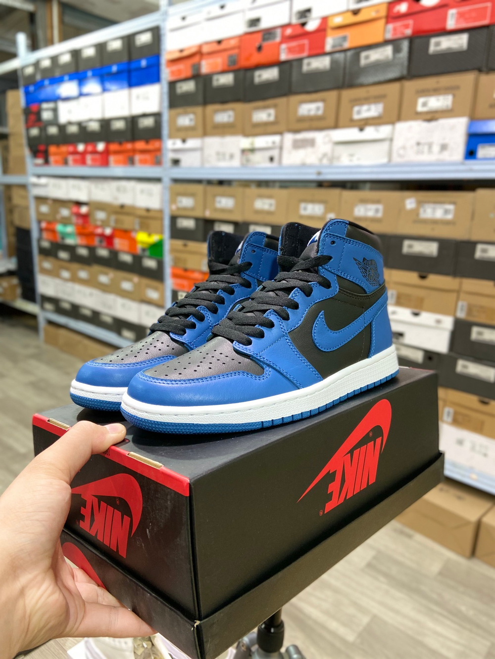 Купить Jordan 1 Retro High OG Dark Marina Blue