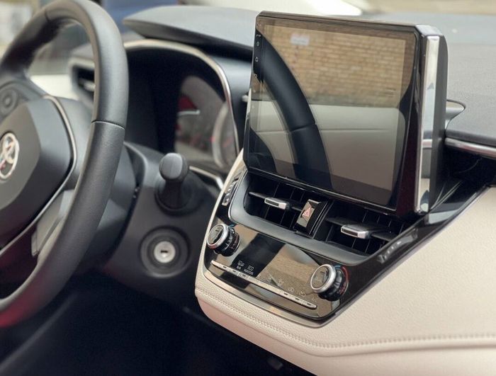 Магнитола для Toyota Corolla E210 2019-2024+, Corolla Cross - Kuberg OL-1697 QLed+2K, Android 12, Быстрая, CarPlay, 4G SIM-слот