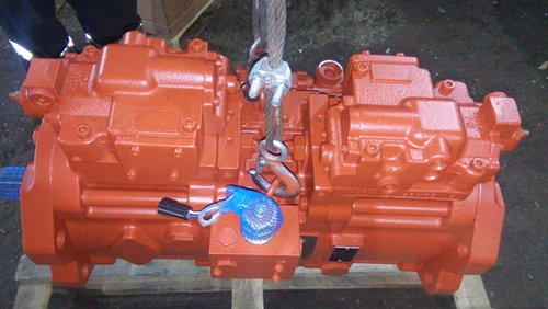 Гидравлический насос на экскаватор New holland E245B