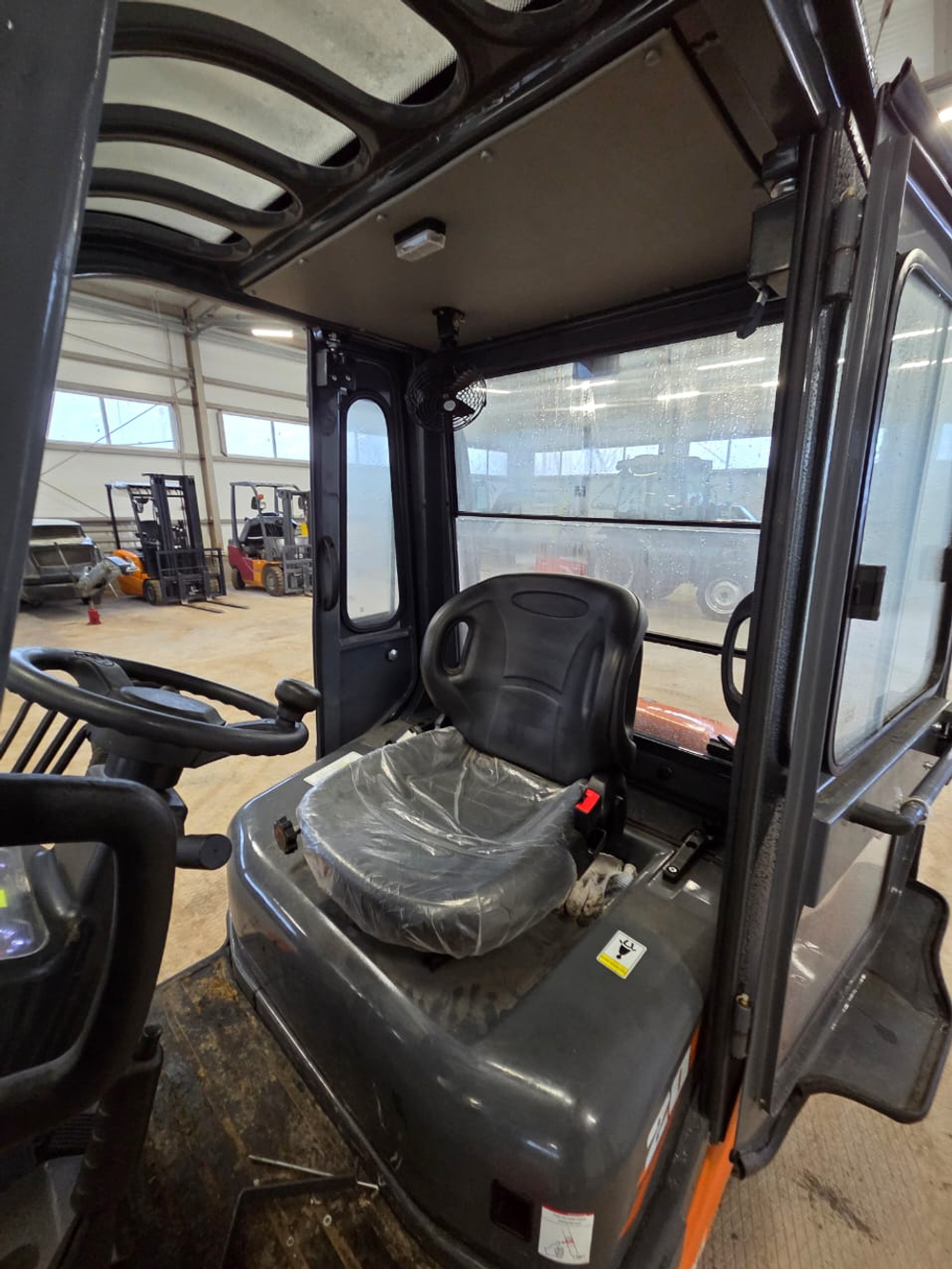 Lonking LG* Вилочный погрузчик LG20DT	(Дизельный, 2,7 л, 48 л.с., АТ)