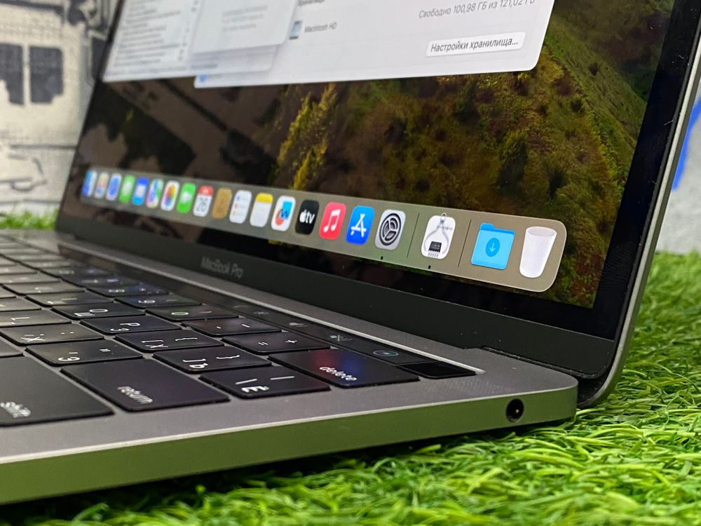 Macbook pro 13 2019 128/8/667