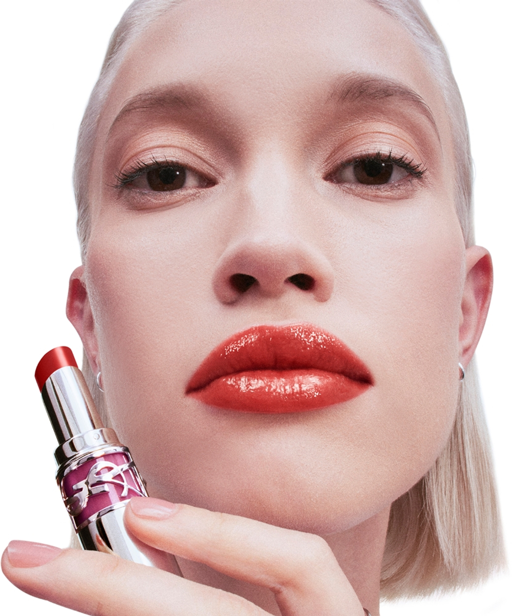 Yves Saint Laurent Loveshine Candy Glaze - Увлажняющий блеск для губ для женщин 8 Chilli Delight, 3 g