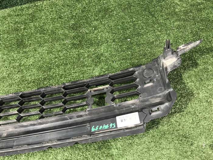 Решетка переднего бампера Skoda Kodiaq (2016-2022)