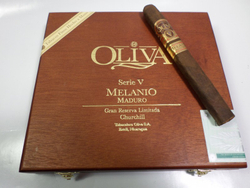 Oliva Serie "V" Melanio Maduro Churchill