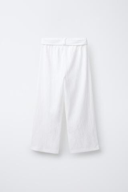 ZARA БРЮКИ ИЗ РЕЛЬЕФНОЙ ТКАНИ С ПОЯСОМ, БЕЛЫЙ