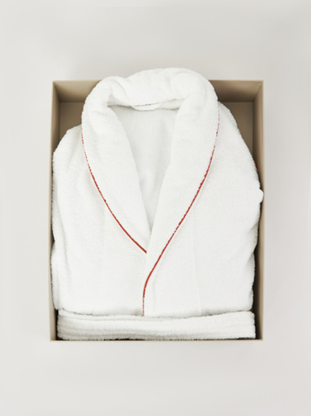 Халат Claire Batiste Atelier Шаль белый с красным кантом