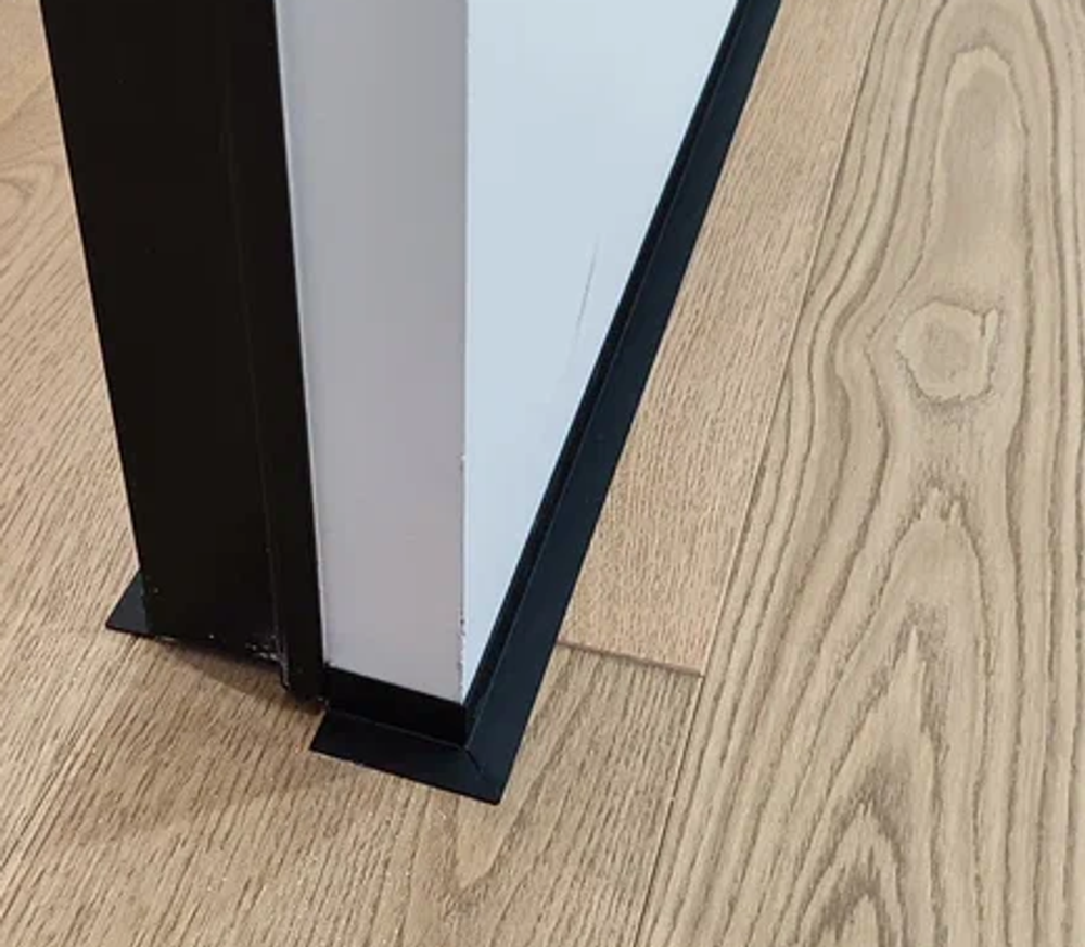 Антиплинтус Апл 02.2700.15. Черный 16х26х2700мм