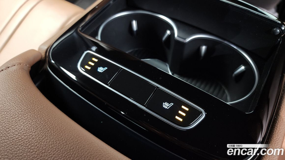Genesis G80 (RG3) Бензин 2.5 Turbo 2WD (04.2021)