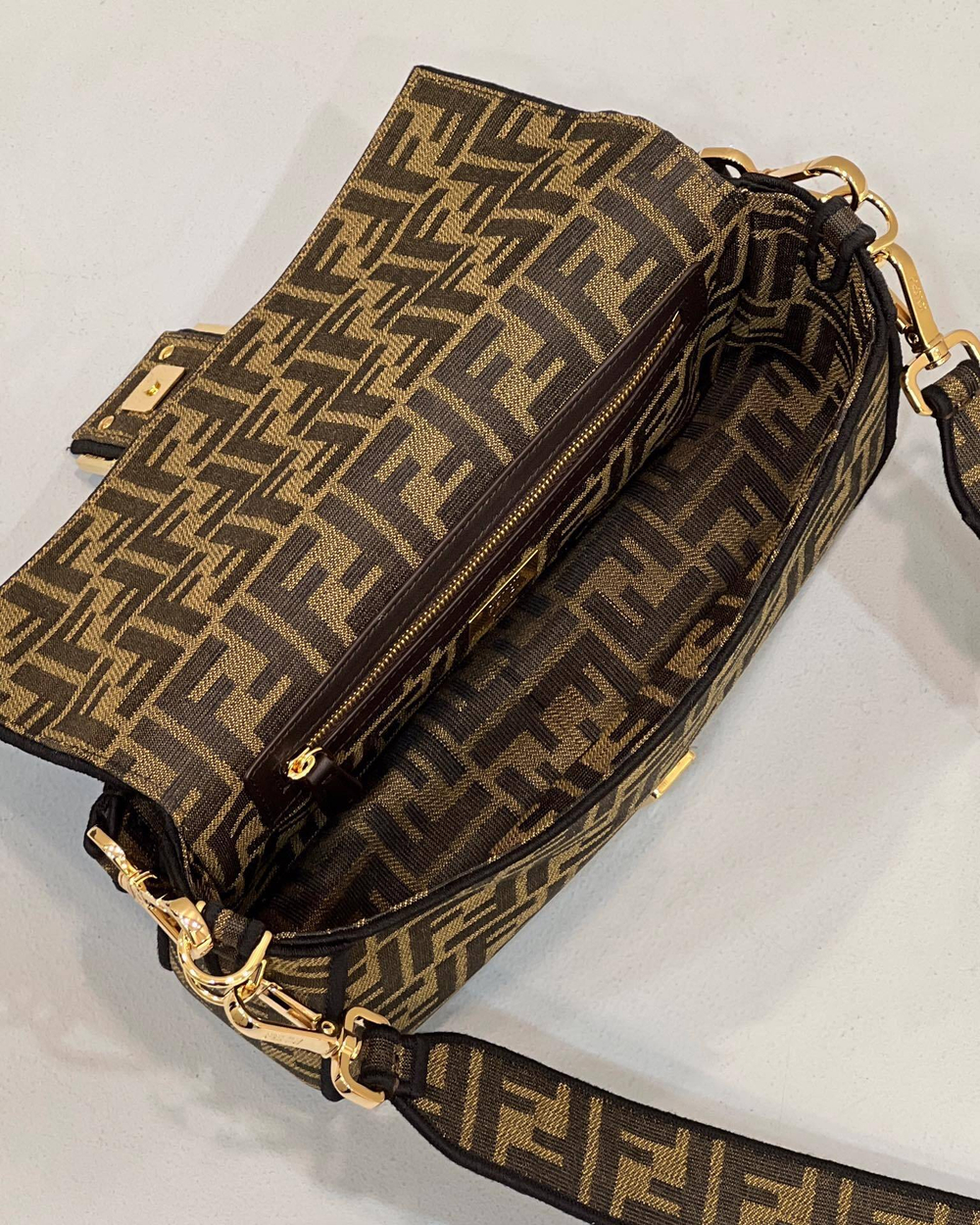 Fendi Baguette 27 cm
