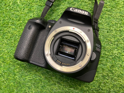 Canon 550D Kit 18-55mm 3.5-5.6 IS II 13.000 кадров