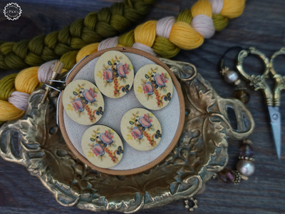 Магнит для игл "Цветы из старых сказок"