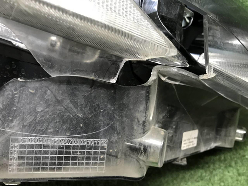 Битая Фара правая Maserati Levante (2016-2020) LED