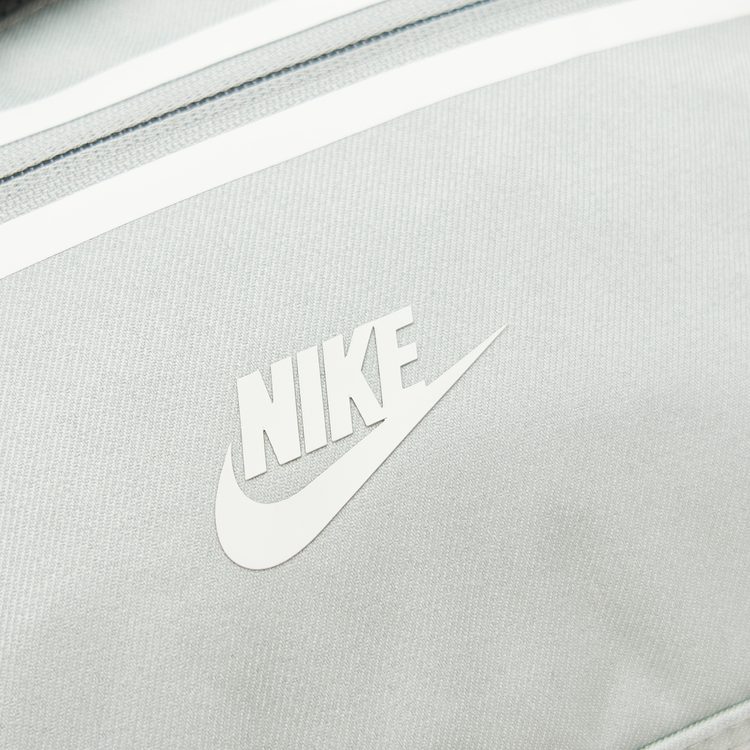 Сумка Nike Elemental Premium Fanny Pack артикул:DN2556-370 - купить в магазине Дайс