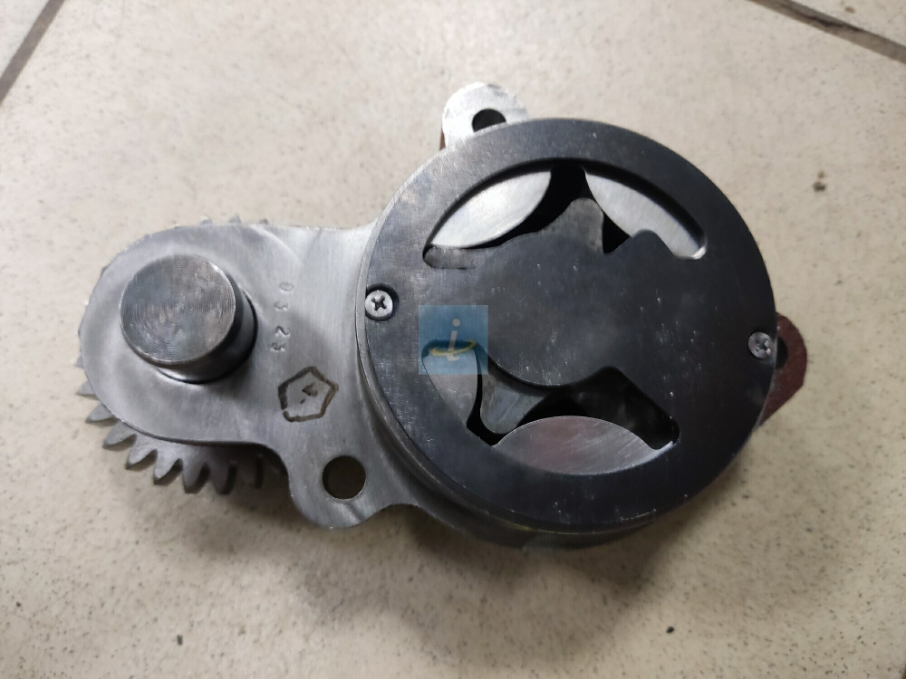 Насос масляный 536.1011014-01